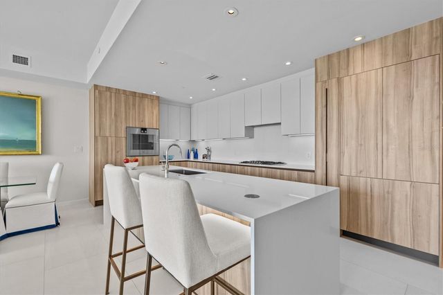 1020 SUNSET POINT ROAD 510, Clearwater, FL 33755