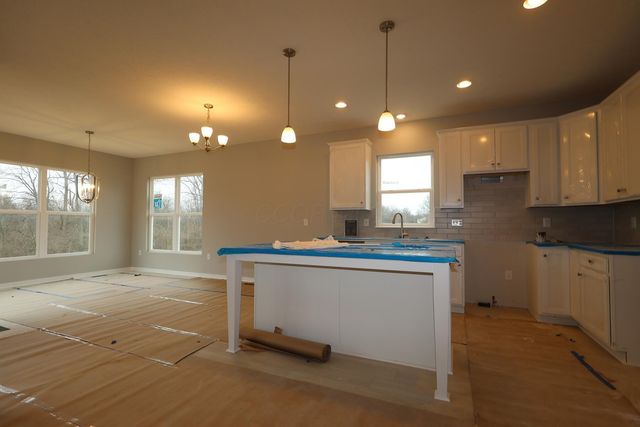 359 Oakmont Drive, Commercial Point, OH 43116