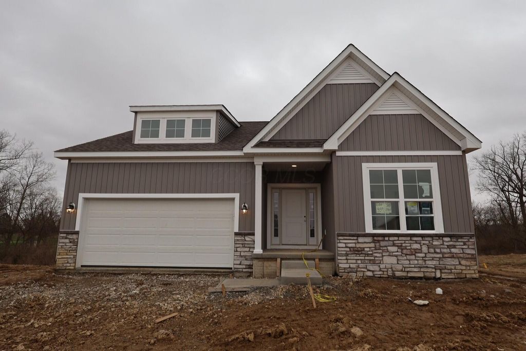 359 Oakmont Drive, Commercial Point, OH 43116