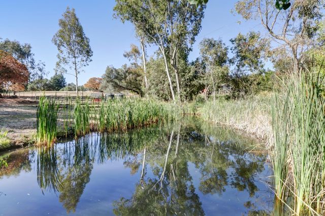 3625 Whiskey Hill Rd, Loomis, CA 95650