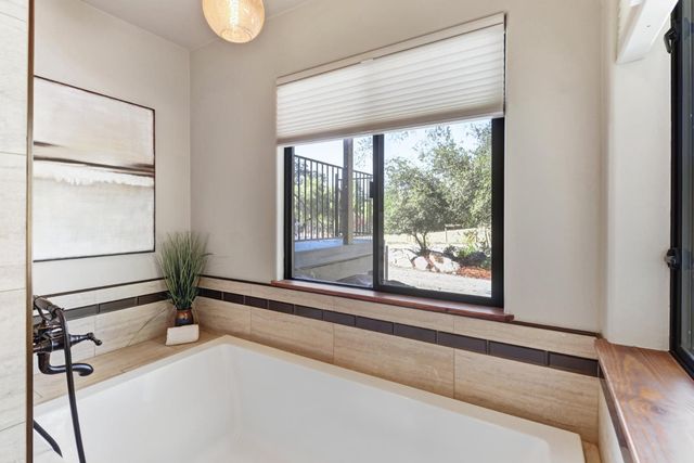 3625 Whiskey Hill Rd, Loomis, CA 95650