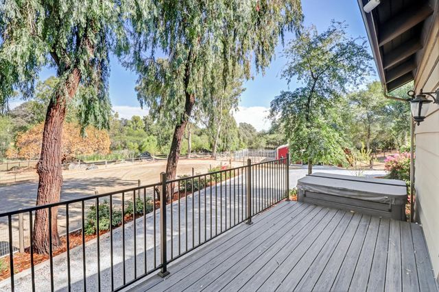 3625 Whiskey Hill Rd, Loomis, CA 95650