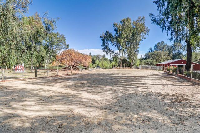 3625 Whiskey Hill Rd, Loomis, CA 95650