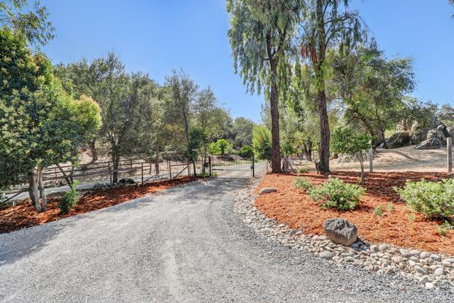 3625 Whiskey Hill Rd, Loomis, CA 95650