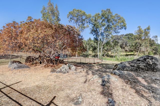 3625 Whiskey Hill Rd, Loomis, CA 95650