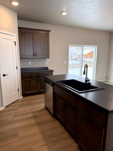 N9359 GEMSTONE COURT, Appleton, WI 54915