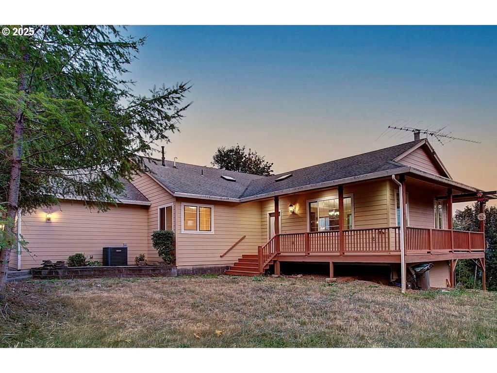 498 BRYANT HILL Rd, Woodland, WA 98674
