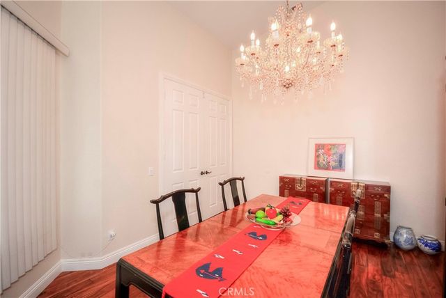 25 Corte Lateuza, Lake Elsinore, CA 92532