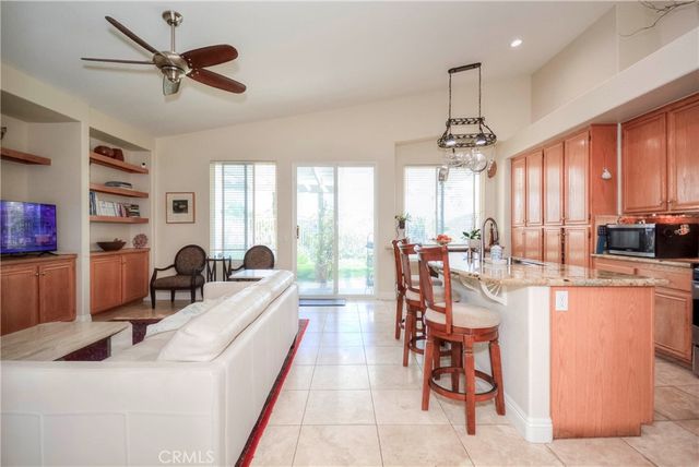 25 Corte Lateuza, Lake Elsinore, CA 92532