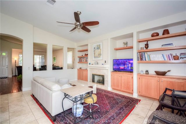 25 Corte Lateuza, Lake Elsinore, CA 92532