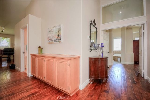25 Corte Lateuza, Lake Elsinore, CA 92532