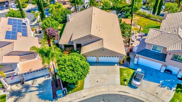 25 Corte Lateuza, Lake Elsinore, CA 92532
