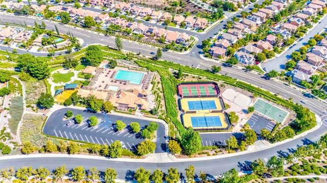 25 Corte Lateuza, Lake Elsinore, CA 92532