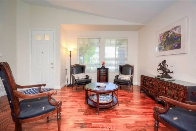25 Corte Lateuza, Lake Elsinore, CA 92532