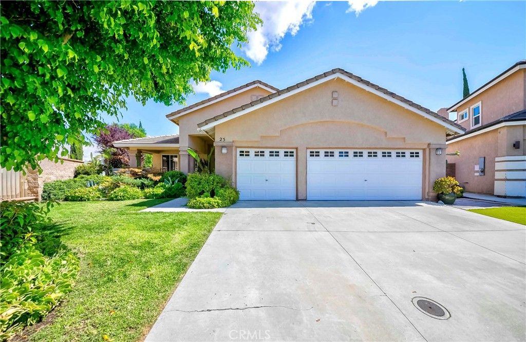 25 Corte Lateuza, Lake Elsinore, CA 92532
