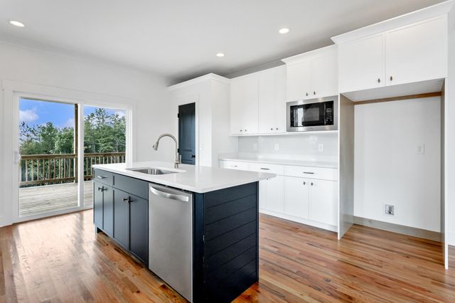 228 Cascade Drive, Rossville, GA 30741