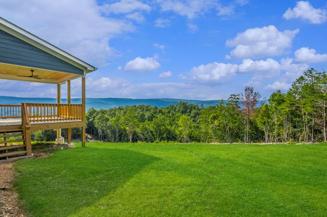 228 Cascade Drive, Rossville, GA 30741