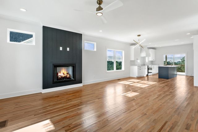 228 Cascade Drive, Rossville, GA 30741