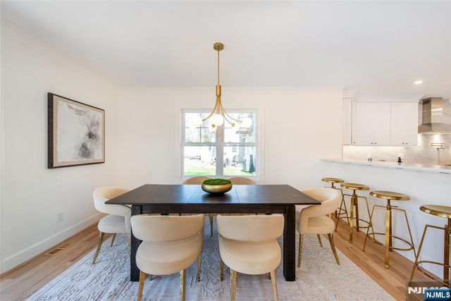 196 Vinton Circle, Fanwood, NJ 07023