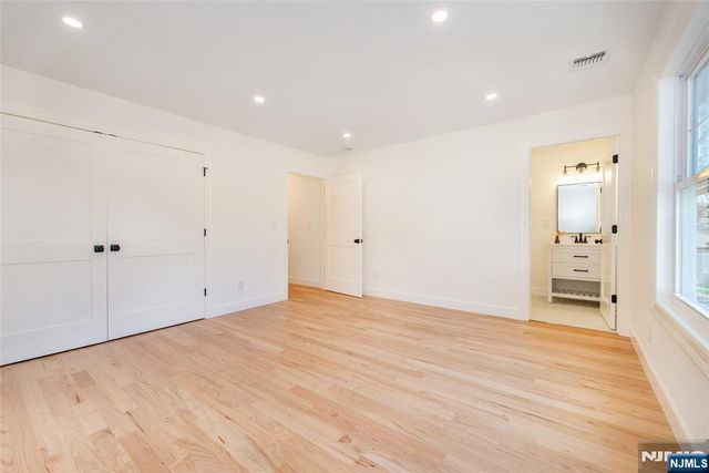 196 Vinton Circle, Fanwood, NJ 07023