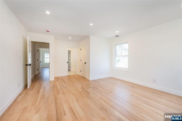 196 Vinton Circle, Fanwood, NJ 07023