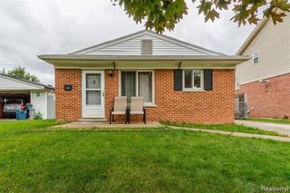 8045 N Silvery Lane, Dearborn Heights, MI 48127