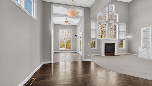 83 Scotscraig Drive, Valparaiso, IN 46385