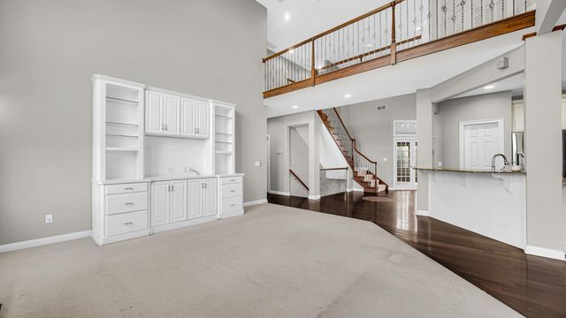 83 Scotscraig Drive, Valparaiso, IN 46385