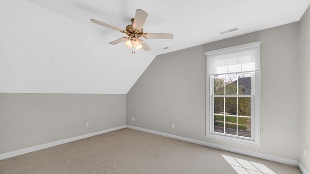 83 Scotscraig Drive, Valparaiso, IN 46385
