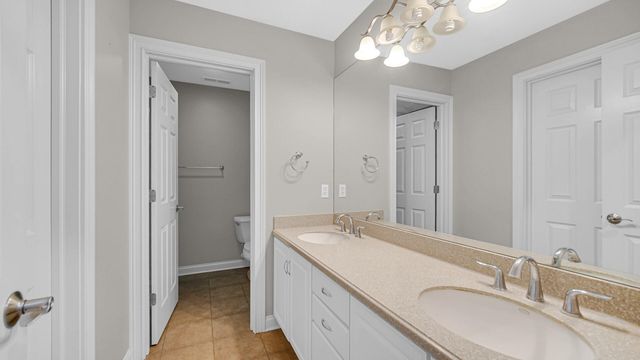 83 Scotscraig Drive, Valparaiso, IN 46385