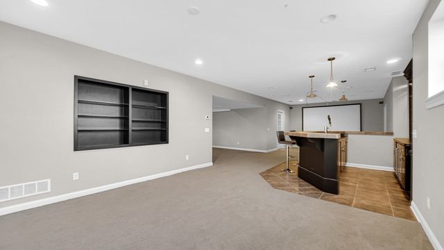 83 Scotscraig Drive, Valparaiso, IN 46385