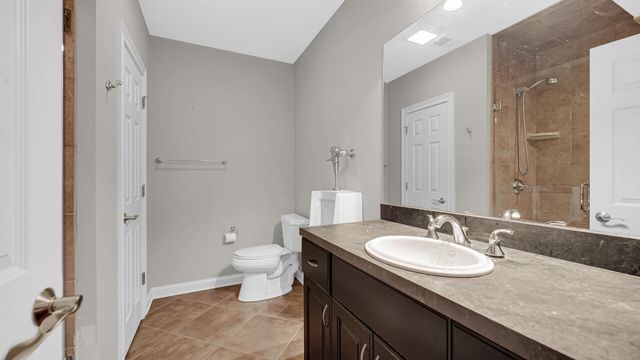 83 Scotscraig Drive, Valparaiso, IN 46385