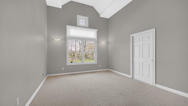 83 Scotscraig Drive, Valparaiso, IN 46385