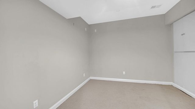83 Scotscraig Drive, Valparaiso, IN 46385