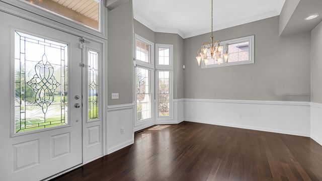 83 Scotscraig Drive, Valparaiso, IN 46385