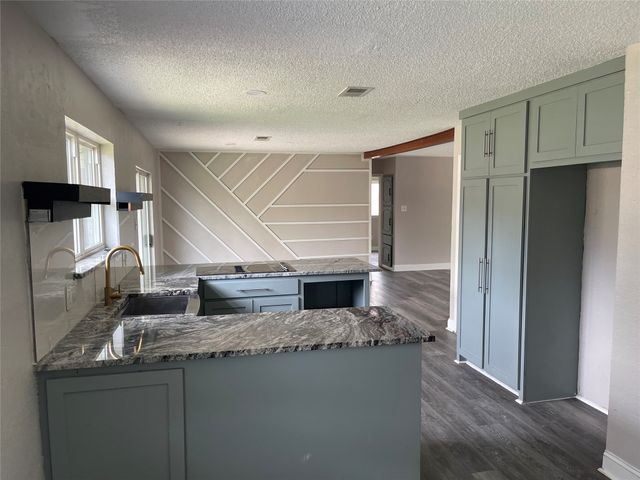 3817 Bremerton Street, Irving, TX 75062