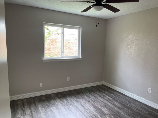 3817 Bremerton Street, Irving, TX 75062