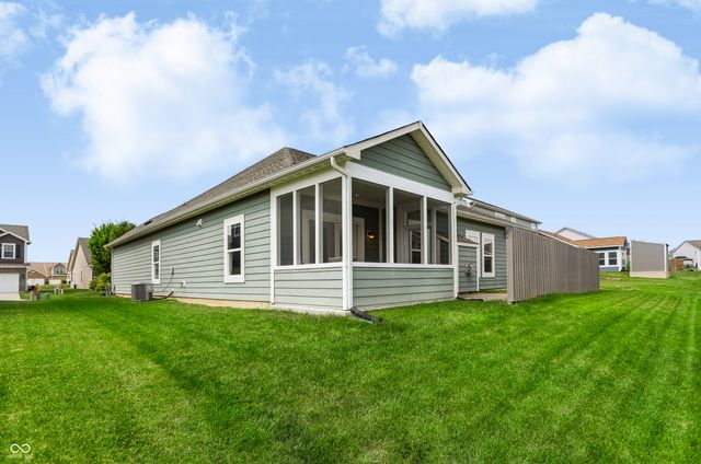 8810 Rowling Way, Indianapolis, IN 46239