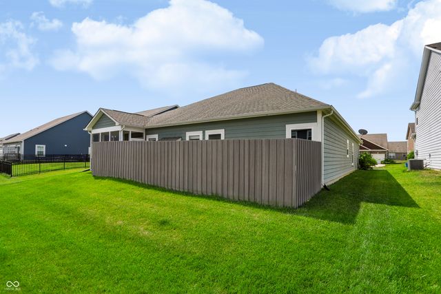 8810 Rowling Way, Indianapolis, IN 46239