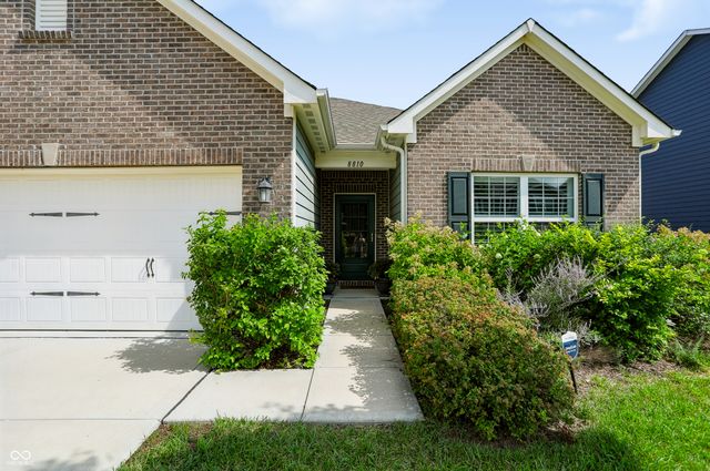 8810 Rowling Way, Indianapolis, IN 46239