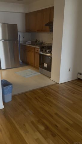 94-28 53 Avenue 3, Elmhurst, NY 11373