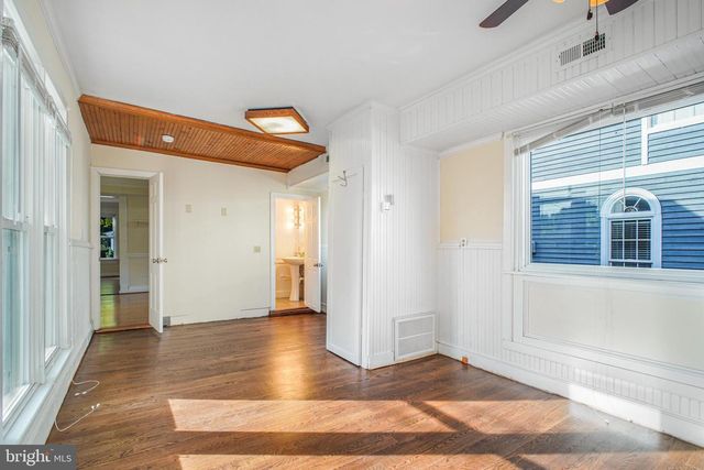 307 HAWKE ST, Fredericksburg, VA 22401