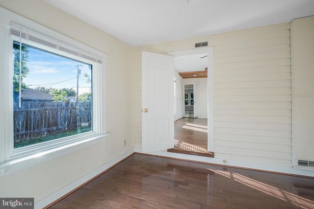 307 HAWKE ST, Fredericksburg, VA 22401