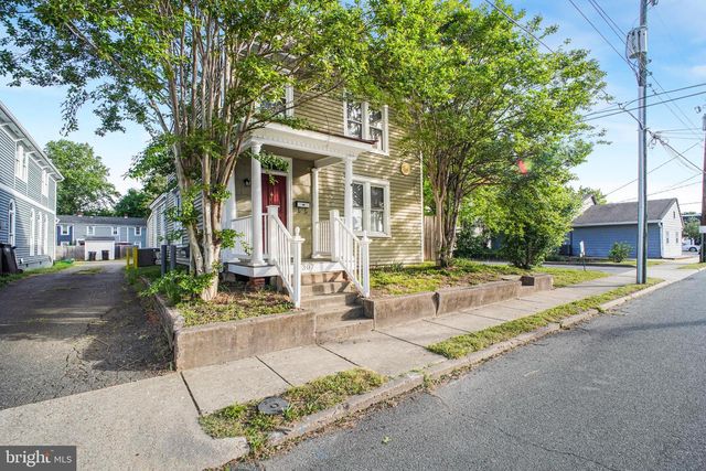 307 HAWKE ST, Fredericksburg, VA 22401
