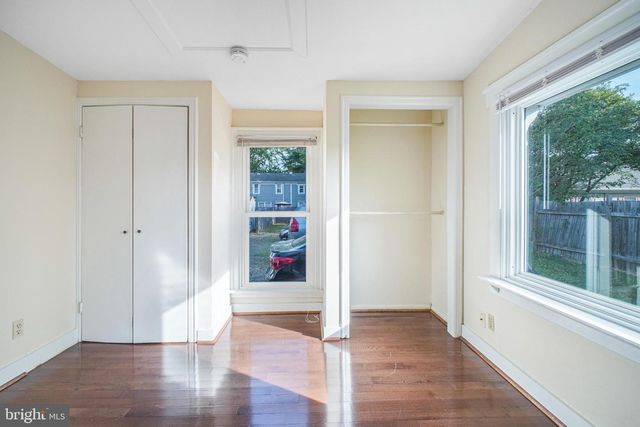 307 HAWKE ST, Fredericksburg, VA 22401