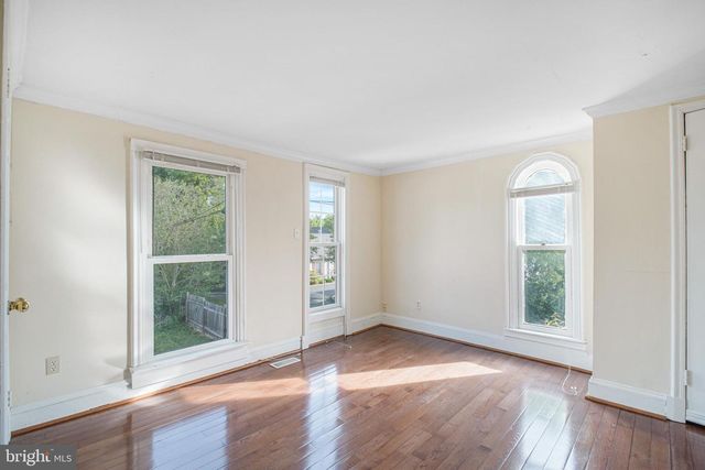 307 HAWKE ST, Fredericksburg, VA 22401