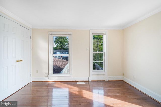 307 HAWKE ST, Fredericksburg, VA 22401