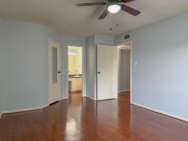 3100 Jeanetta Street 1104, Houston, TX 77063