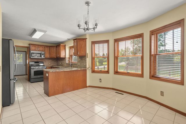 902 Idaho Avenue, Davenport, IA 52804