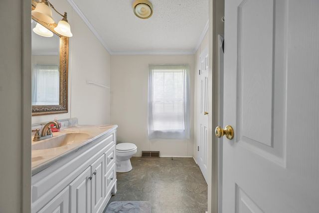 6439 Cedar Grove Rd, Big Sandy, TN 38221